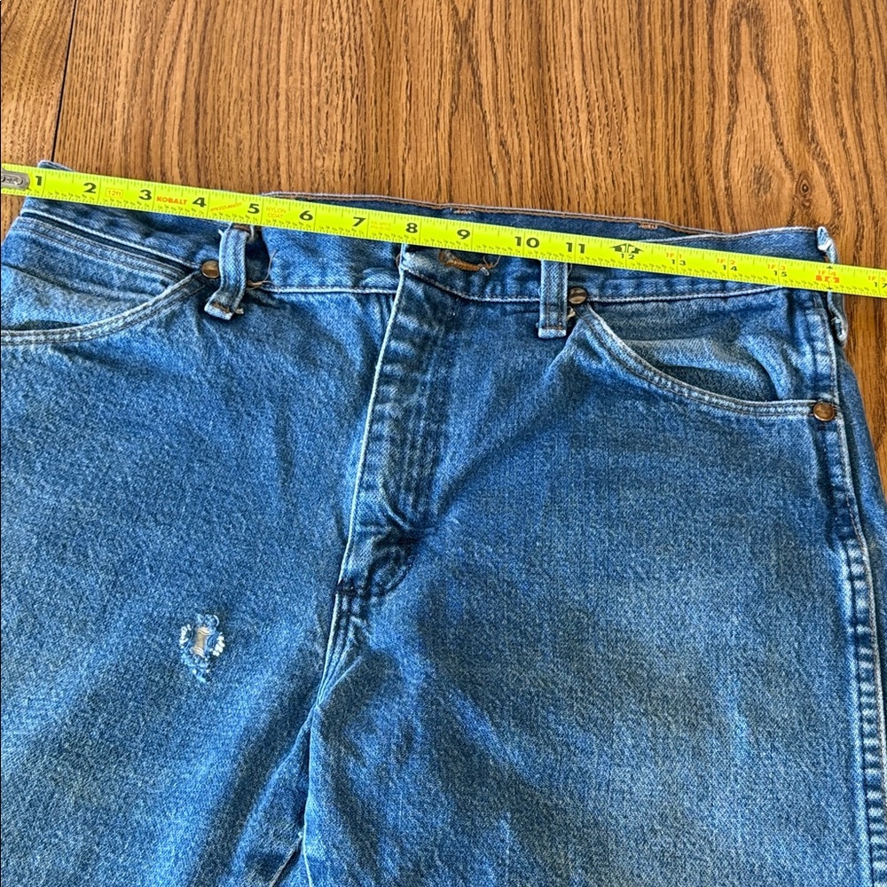 32x30 wrangler jeans